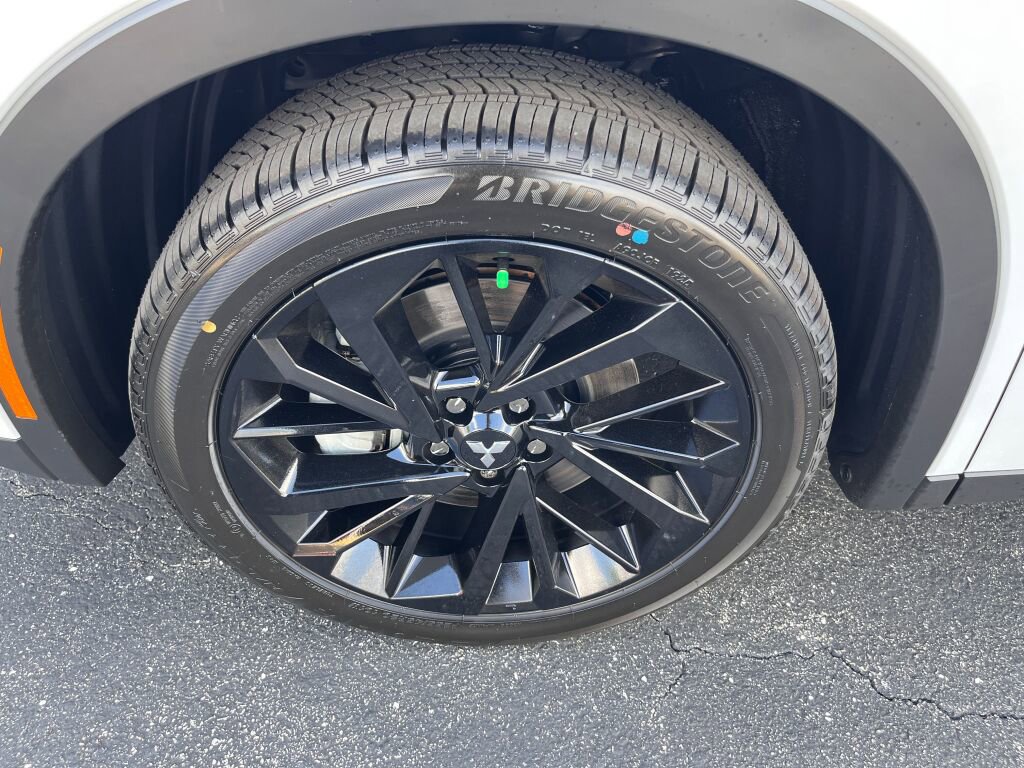 New 2025 Mitsubishi Outlander SEL Black Edition image 10