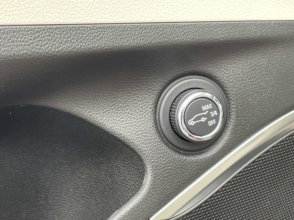 Used 2022 Buick Enclave Essence w/ Experience Buick Package image 18