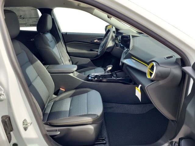 New 2026 Chevrolet Trax LT w/ Driver Confidence Package image 25