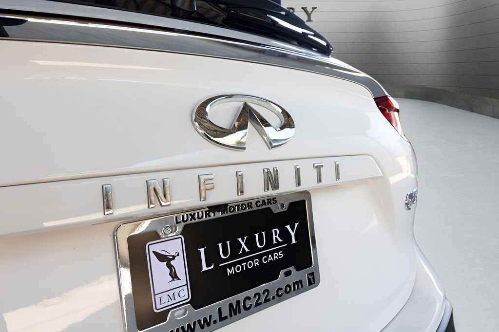 Used 2021 INFINITI QX50 Luxe AWD/4WD image 17