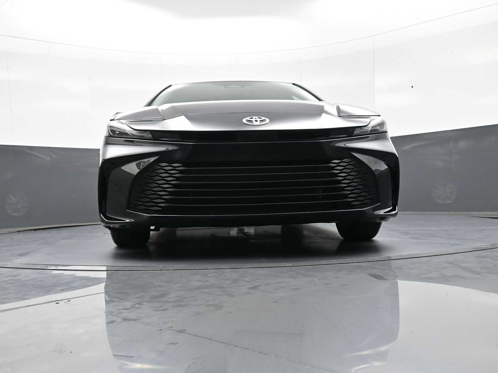 Used 2026 Toyota Camry LE FWD image 25