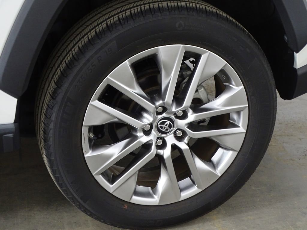 Used 2019 Toyota RAV4 Limited image 43