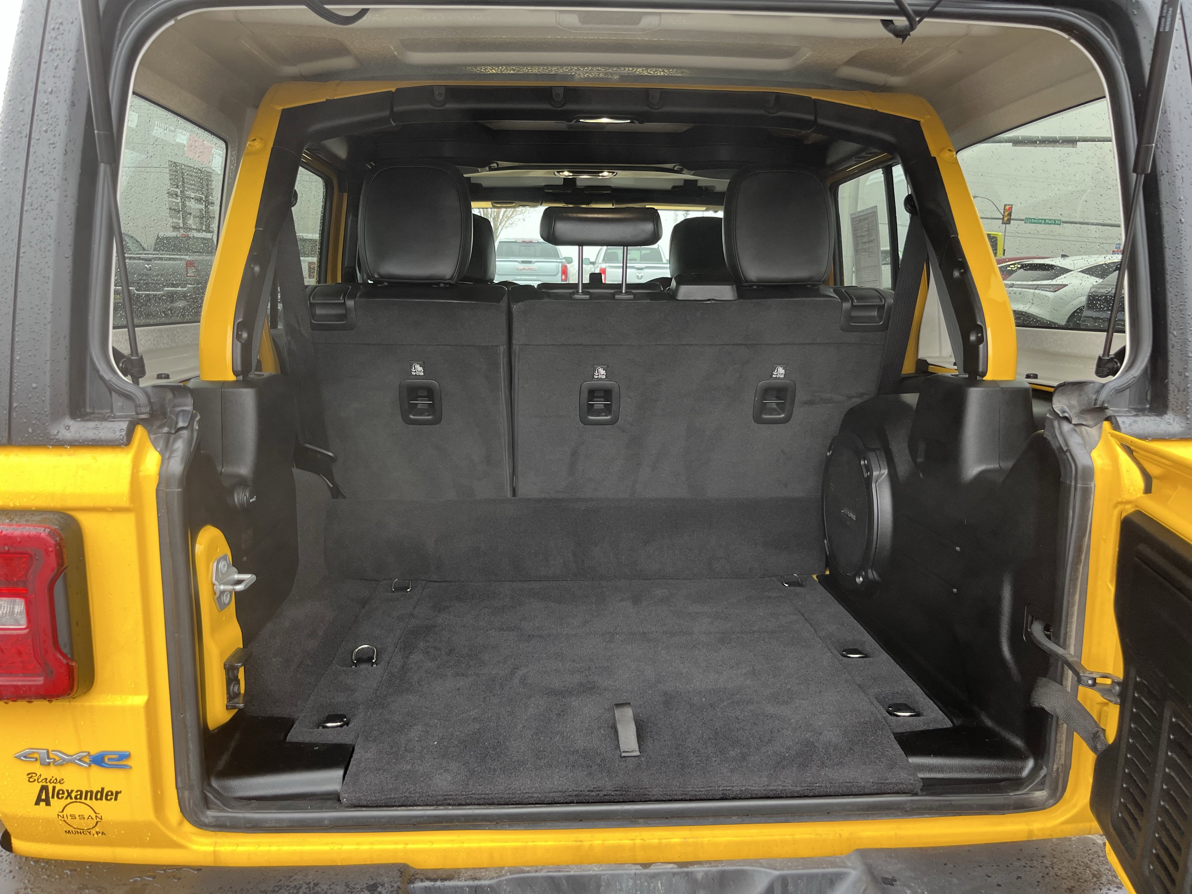 Used 2021 Jeep Wrangler Unlimited Sahara w/ Dual Top Group image 5