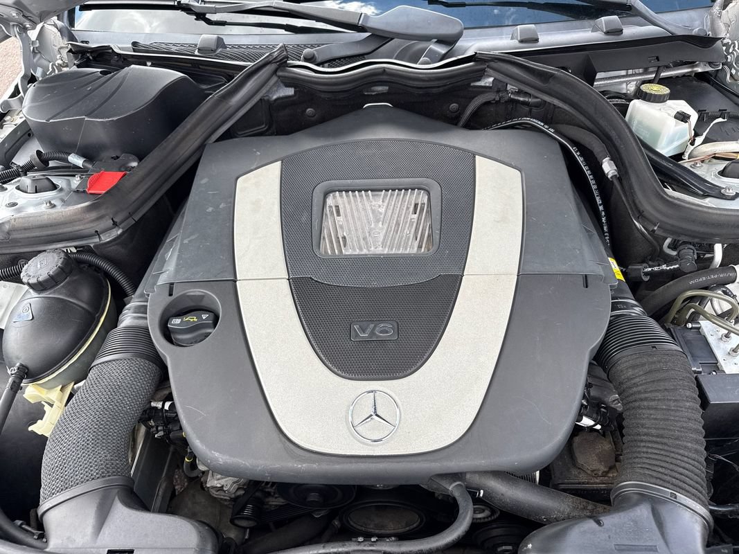 Used 2009 Mercedes-Benz C 300 Sedan image 20