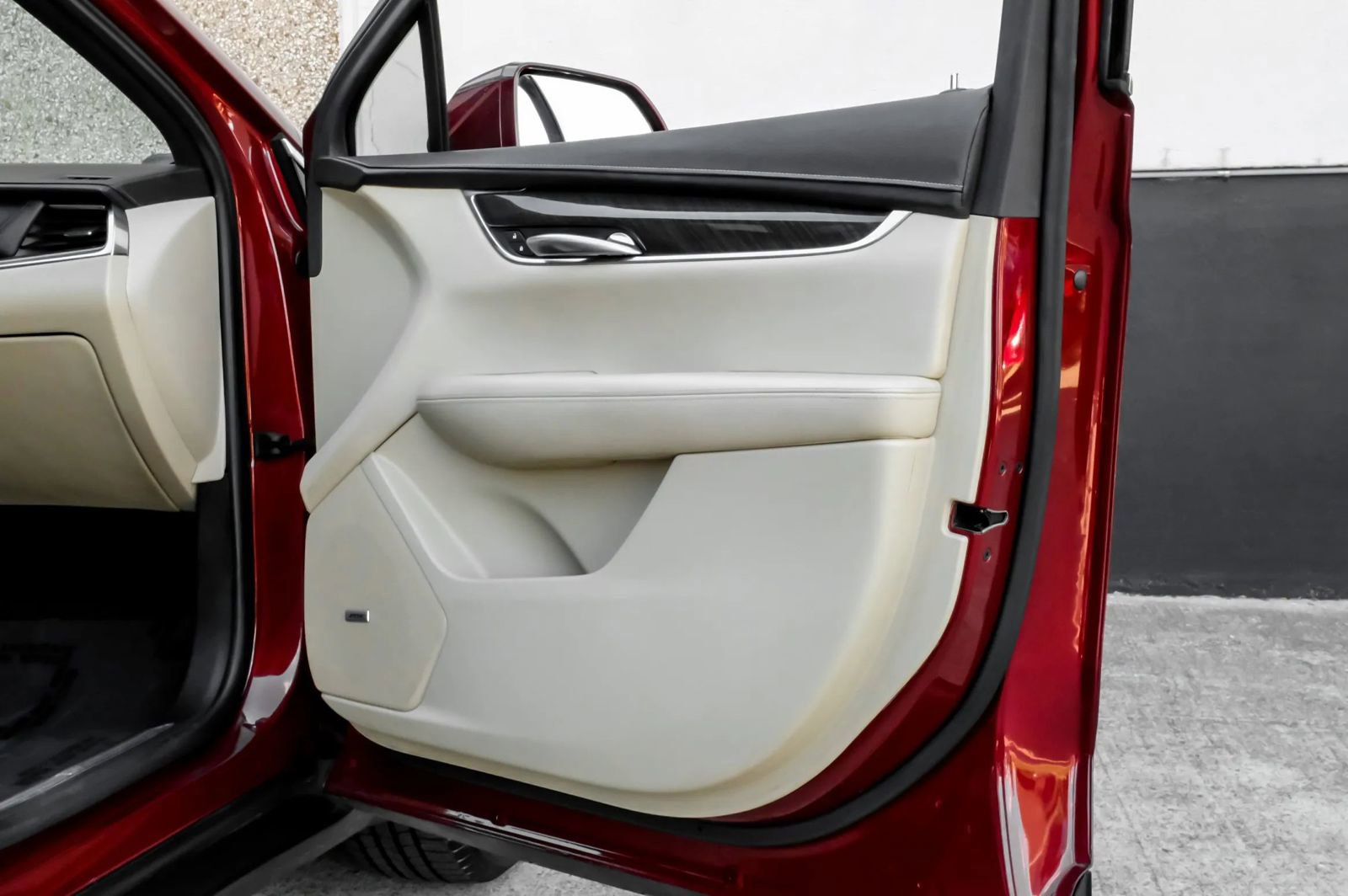 Used 2018 Cadillac XT5 FWD image 50