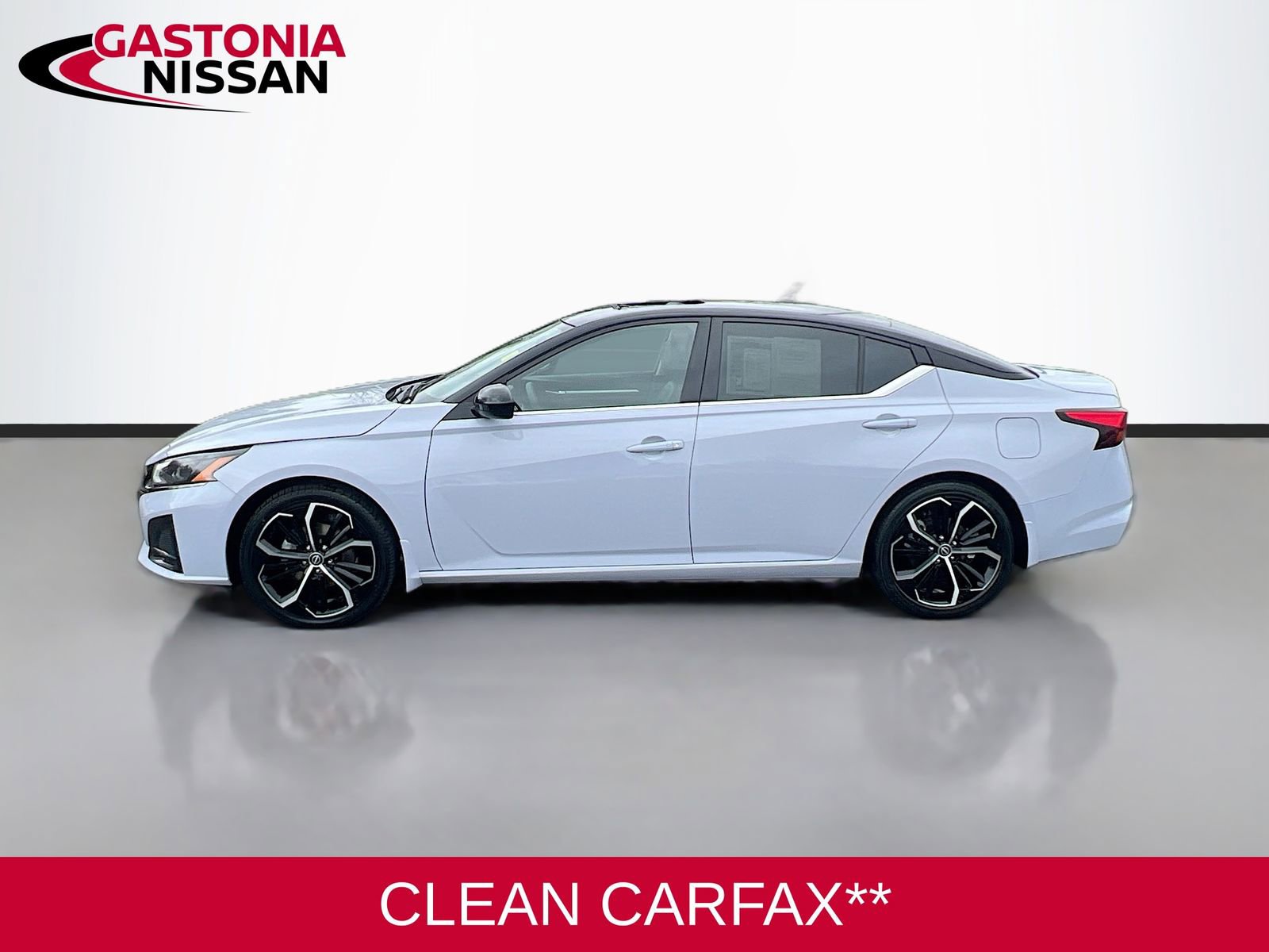 Used 2024 Nissan Altima 2.5 SR w/ SR Premium Package image 5