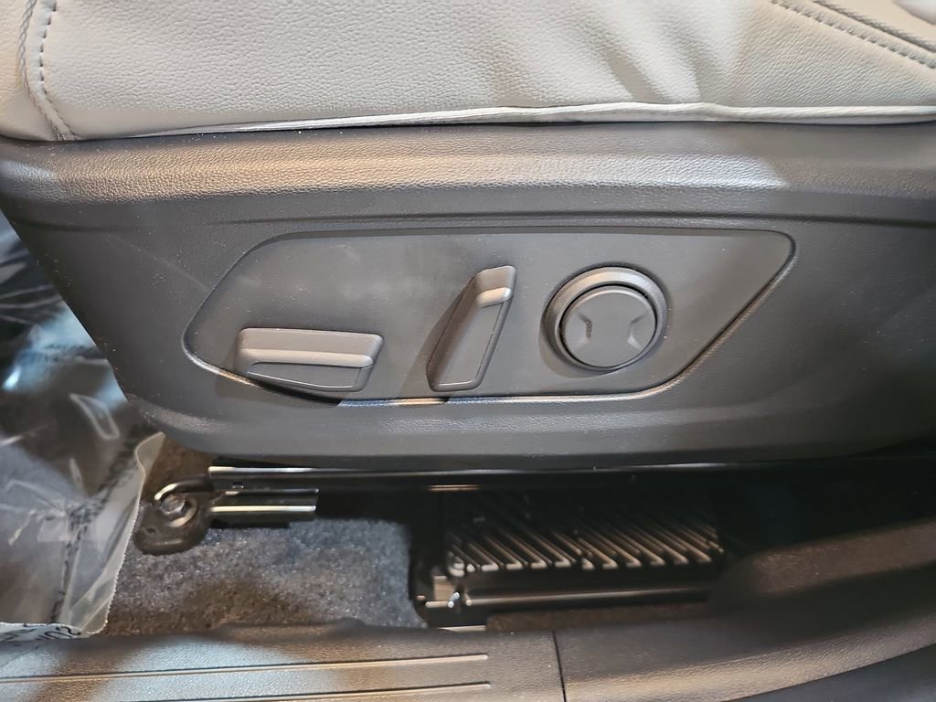 New 2026 Hyundai Tucson Limited image 30