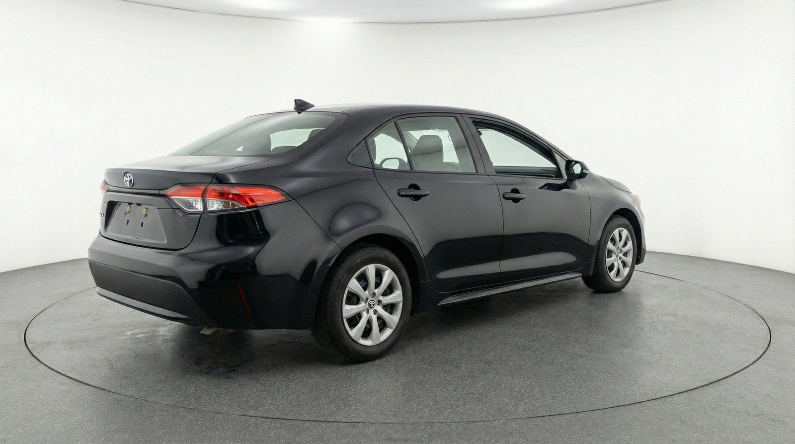 Used 2025 Toyota Corolla LE FWD image 9