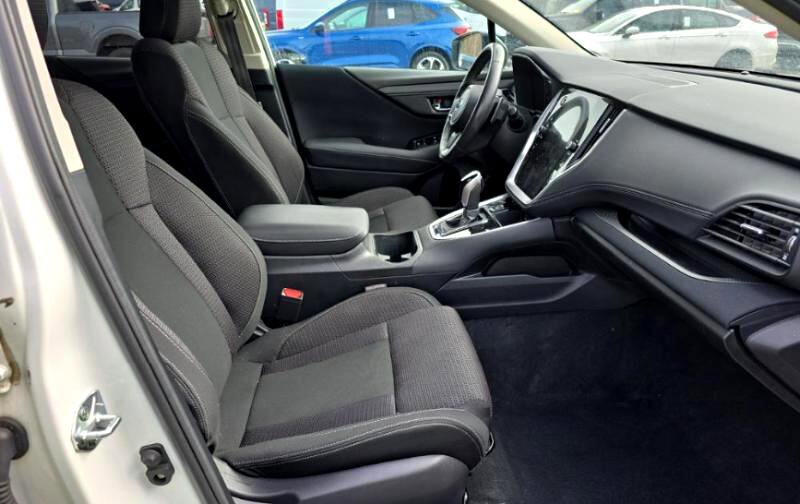 Used 2024 Subaru Outback Premium image 7
