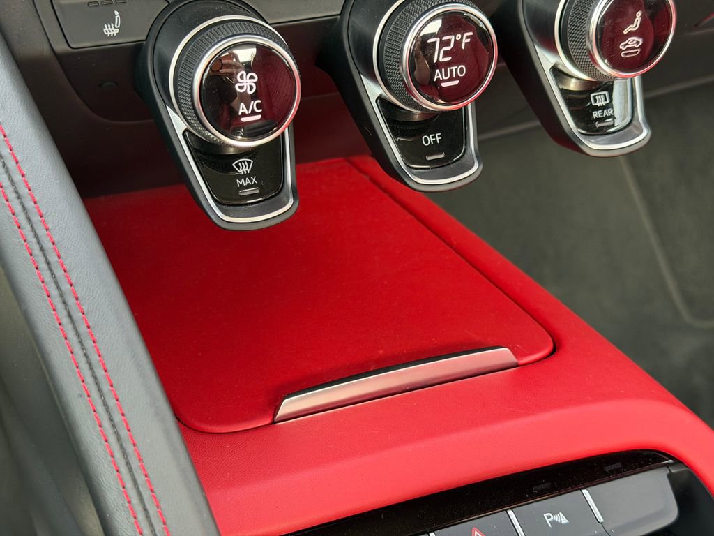 Used 2018 Audi R8 V10 image 23