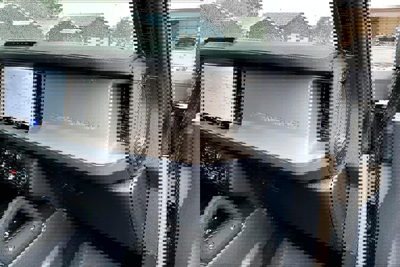 Used 2025 Ford Bronco Outer Banks w/ Sasquatch Package image 19