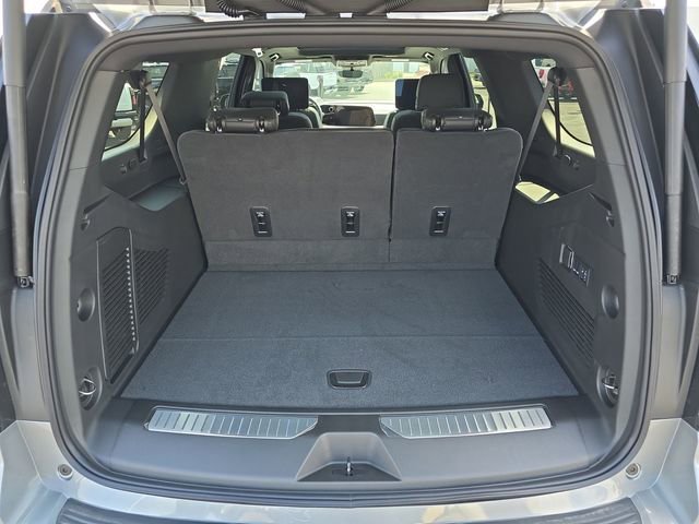 New 2025 Chevrolet Suburban High Country image 27