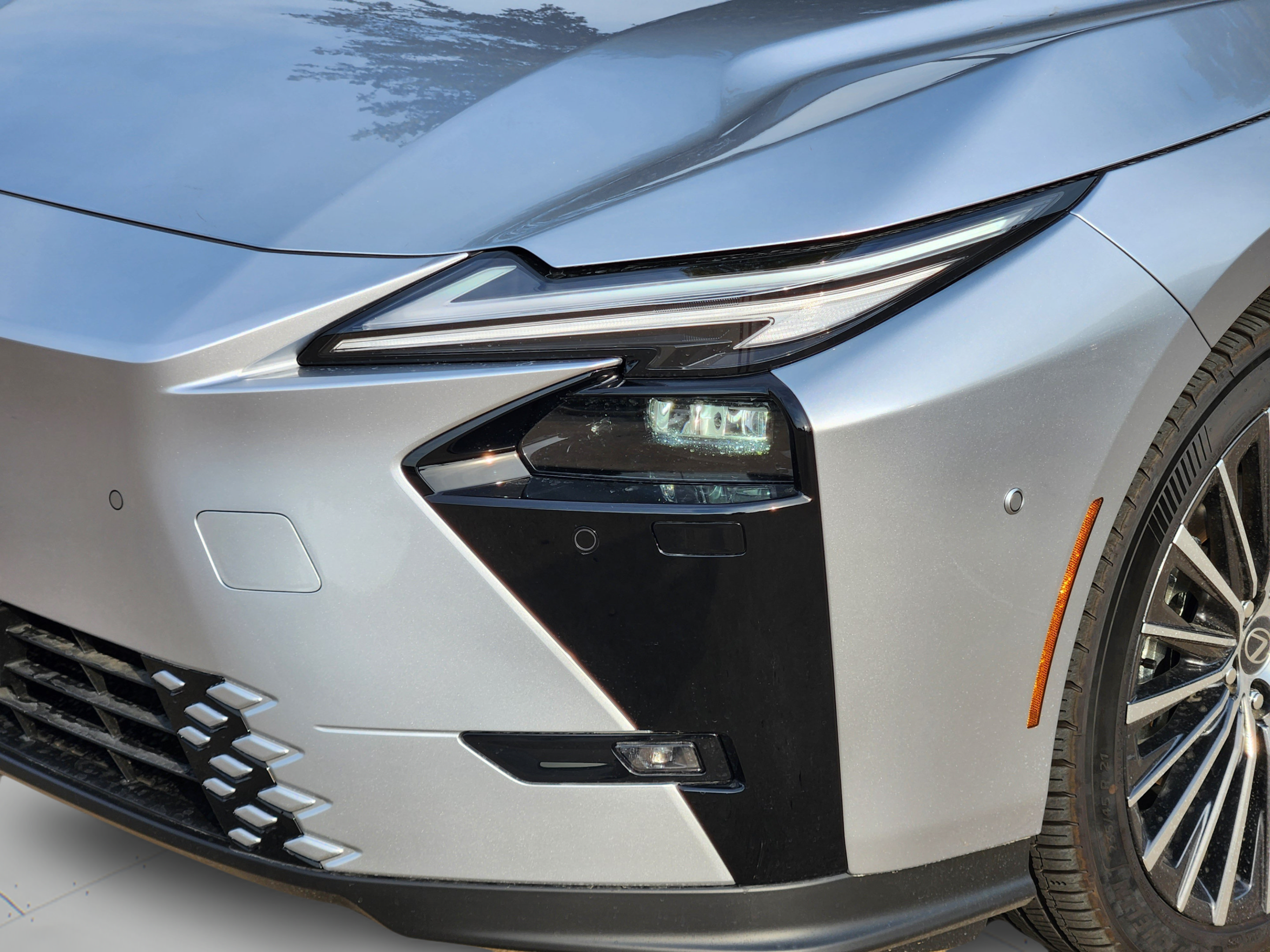 New 2026 Lexus ES 350e w/ Accessory Package (Z1) FWD image 24