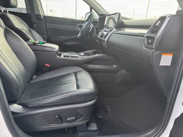 Used 2023 Kia Sorento EX image 15