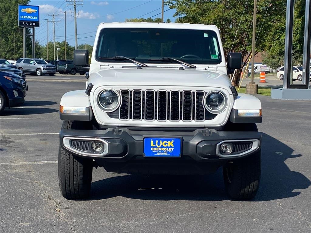 Used 2024 Jeep Wrangler Sahara image 5