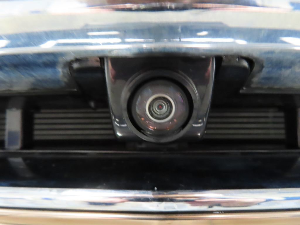 Used 2022 Chevrolet Silverado 1500 High Country w/ Technology Package image 44