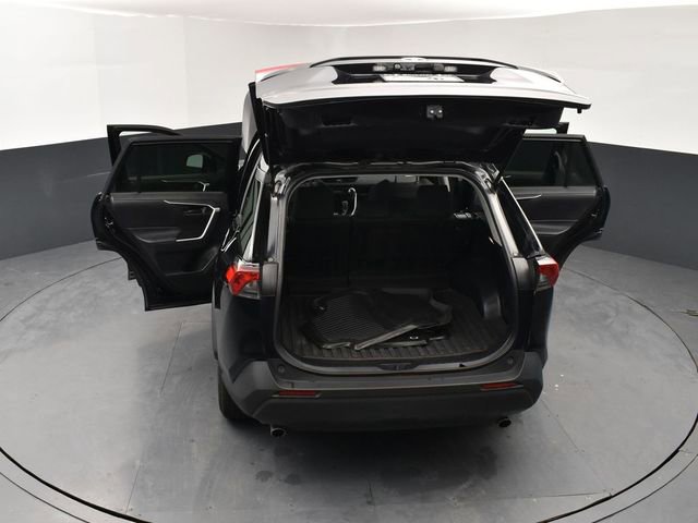 Used 2021 Toyota RAV4 LE AWD/4WD image 29