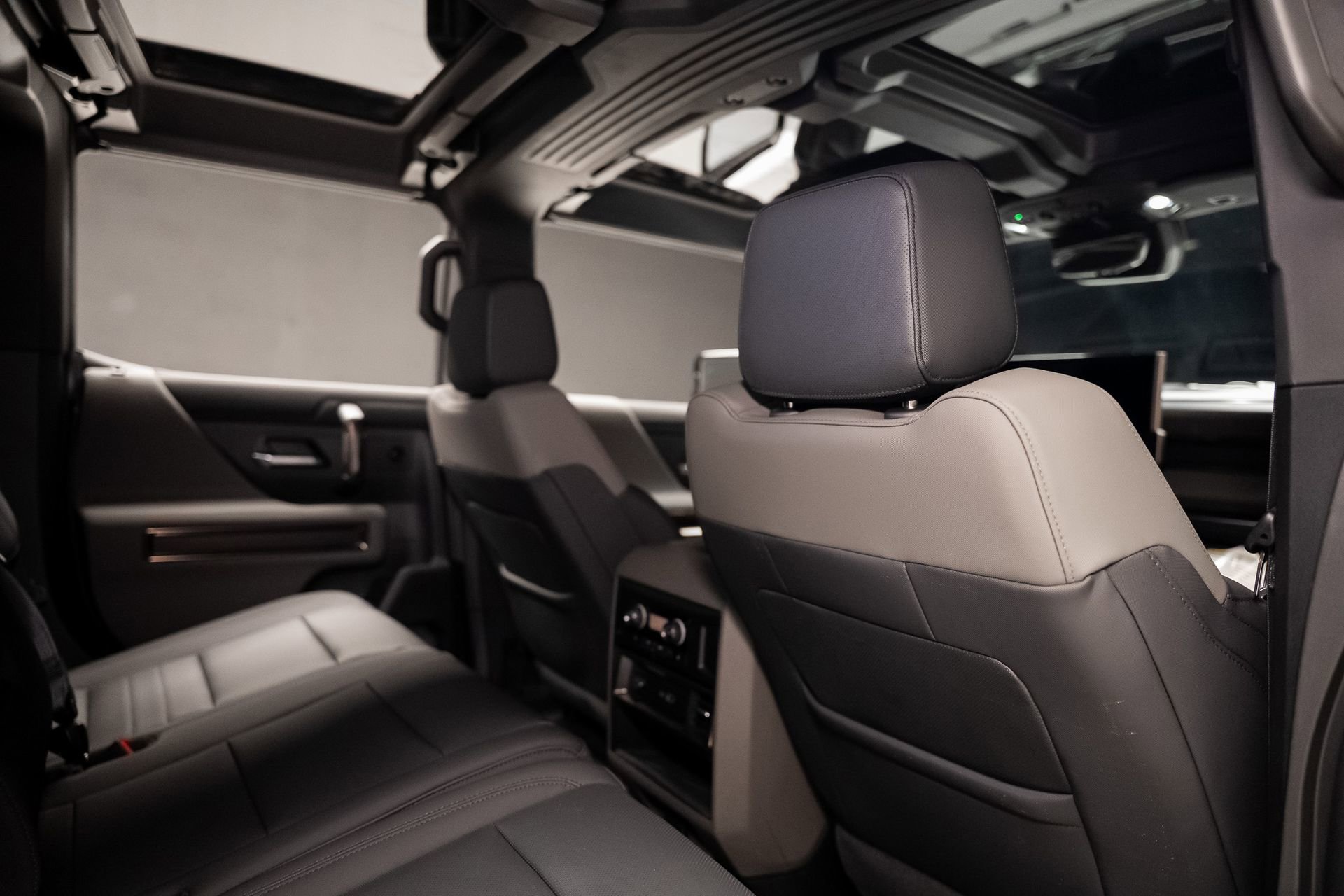 Used 2024 GMC Hummer EV 2X w/ Extreme Off-Road Package image 71