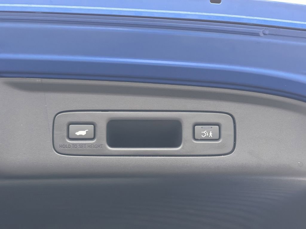 Used 2025 Acura ADX A-Spec FWD image 21