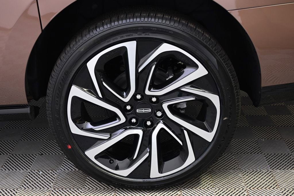 New 2026 Lincoln Navigator L Black Label image 20