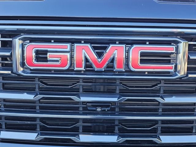 Used 2024 GMC Sierra 2500 AT4 w/ Technology Package AWD/4WD image 10