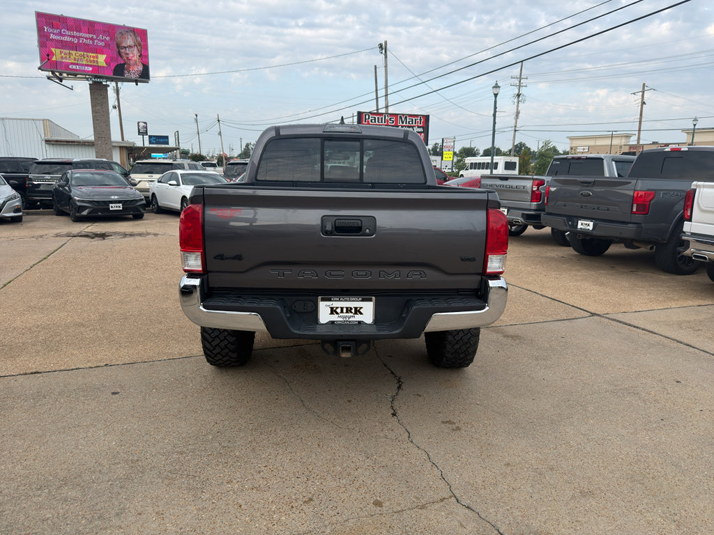 Used 2016 Toyota Tacoma SR5 w/ SR5 Appearance Package (SN) AWD/4WD image 4