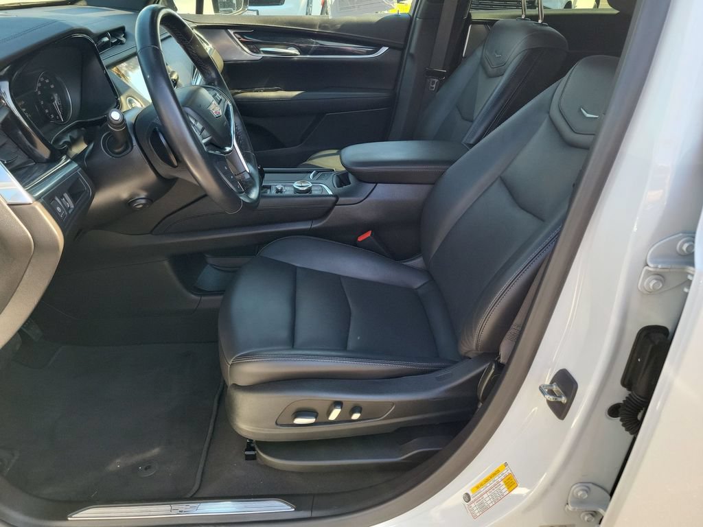 Certified 2024 Cadillac XT5 Premium Luxury FWD image 19