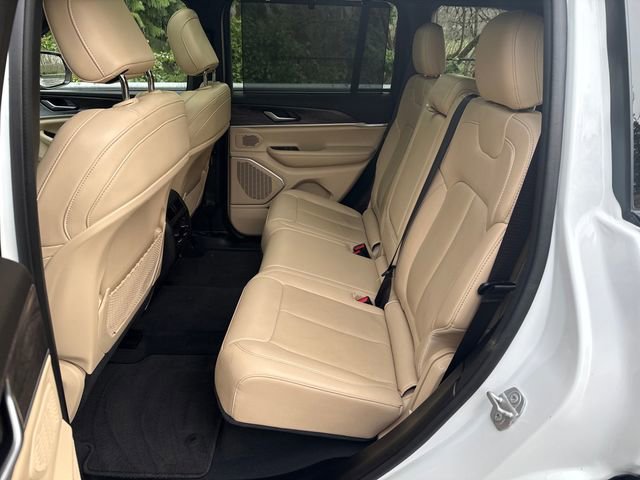 Used 2023 Jeep Grand Cherokee 4WD 4xe w/ Luxury Tech Group II image 14