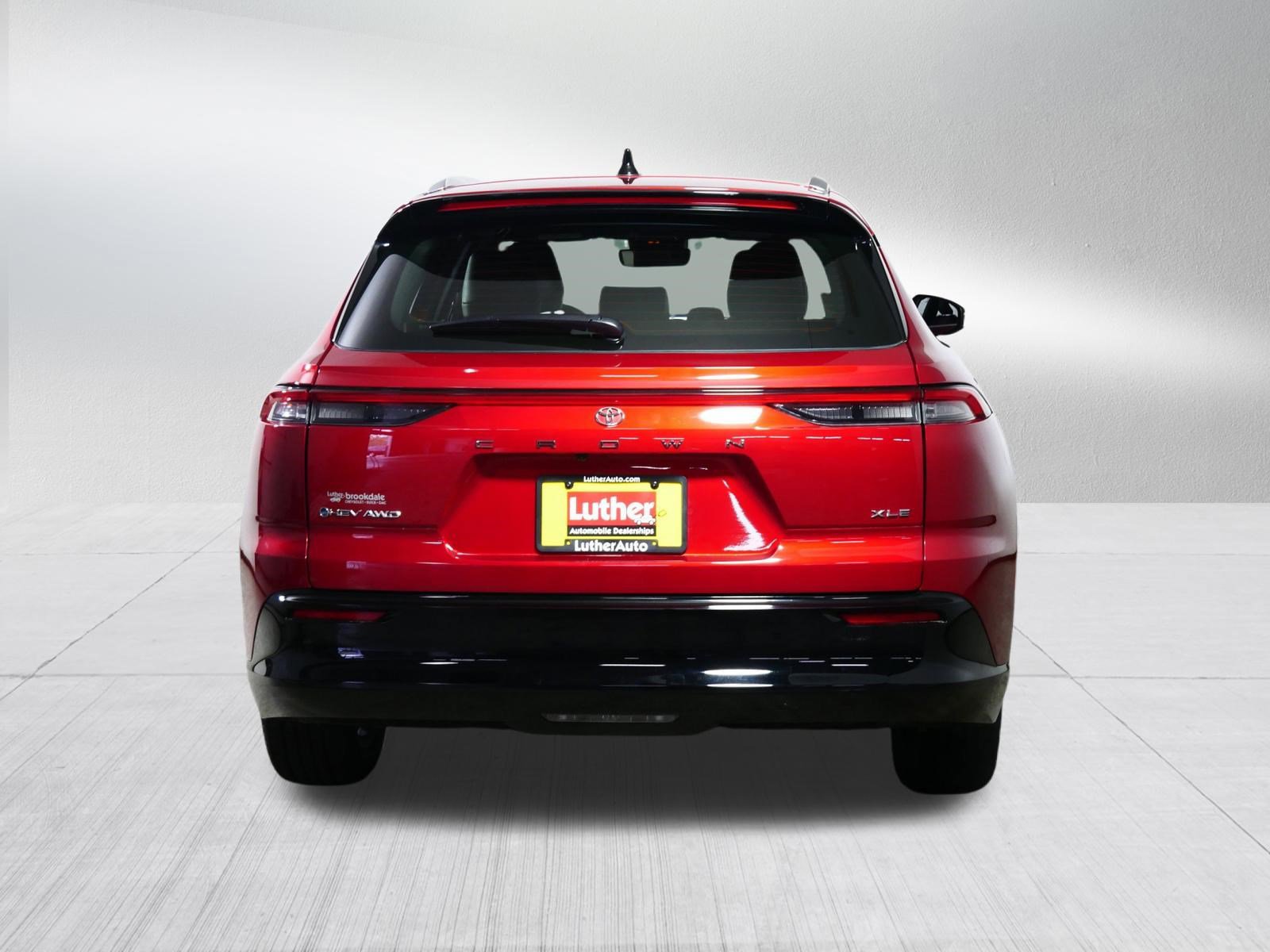 Used 2025 Toyota Crown Signia image 6