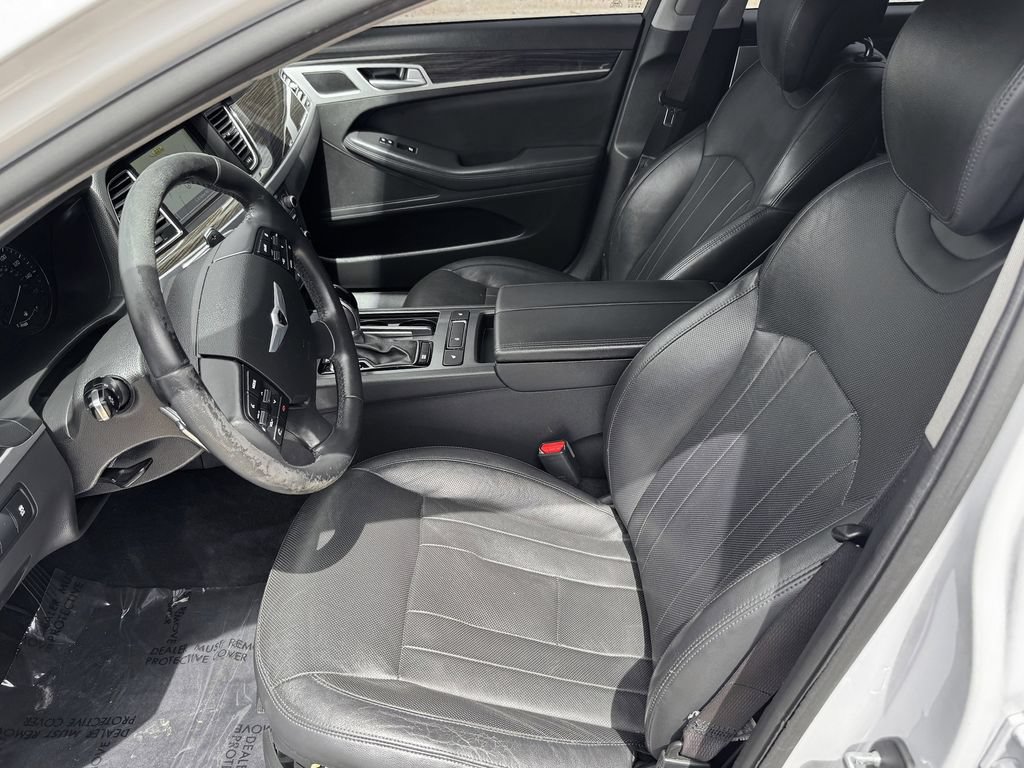 Used 2015 Hyundai Genesis 3.8 AWD/4WD image 14