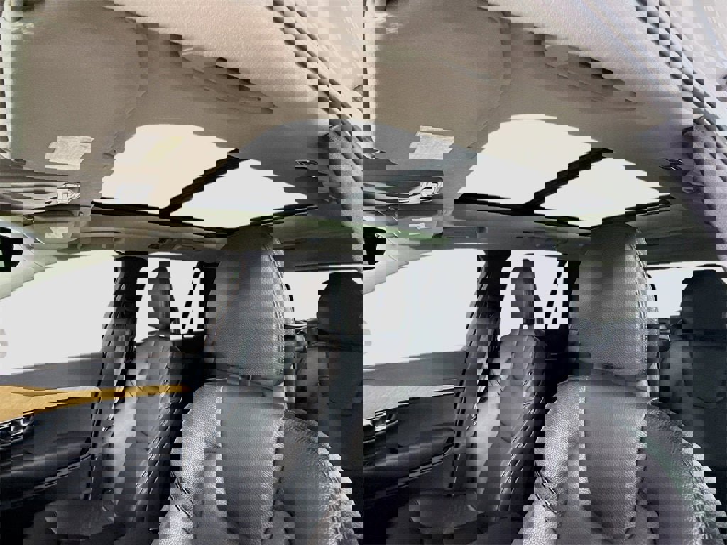 Used 2022 Volvo XC90 T8 Inscription Expression w/ Protection Package Premier image 16