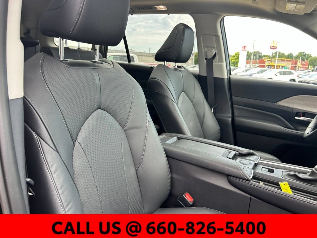 Certified 2025 Toyota Grand Highlander AWD Hybrid image 6