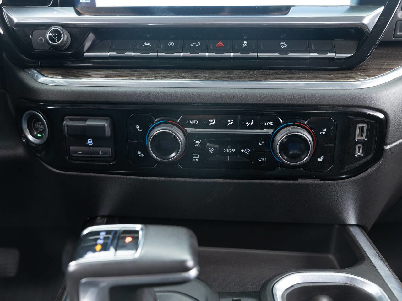 Used 2022 Chevrolet Silverado 1500 LT Trail Boss image 38