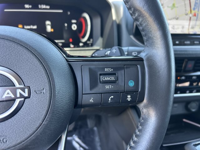 Used 2022 Nissan Rogue Platinum w/ Head-Up Display Package FWD image 24