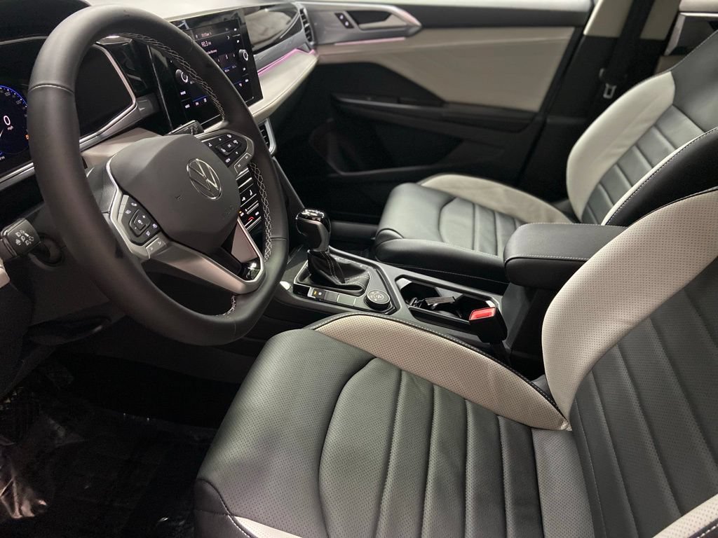 New 2026 Volkswagen Taos SEL AWD/4WD image 4