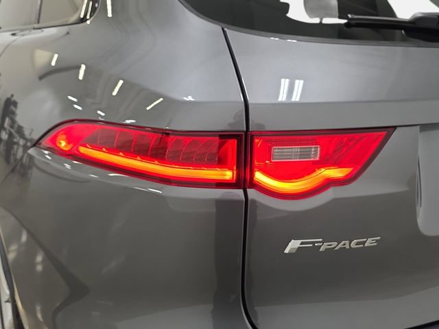 Used 2017 Jaguar F-PACE R-Sport image 29