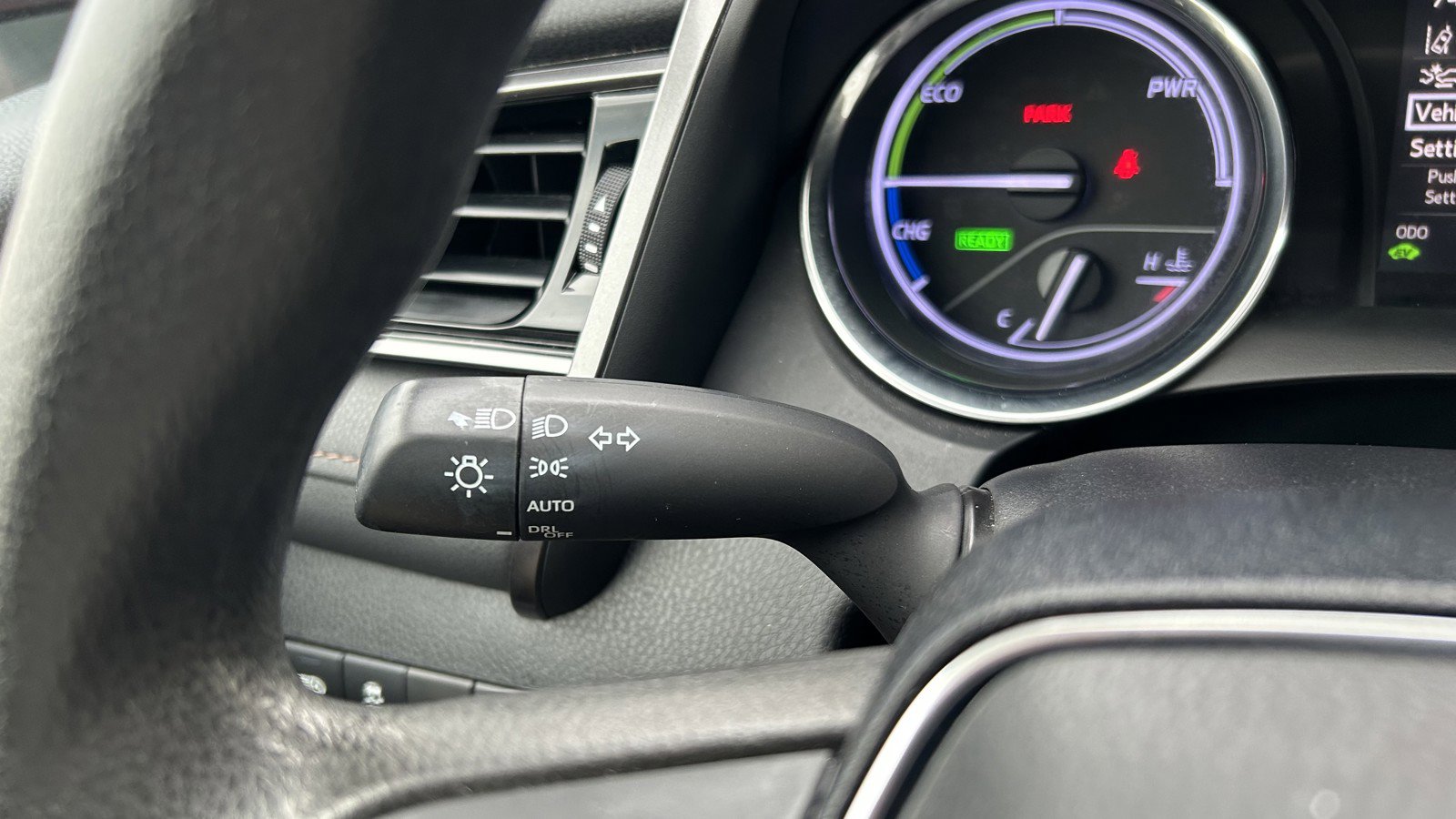 Used 2019 Toyota Camry LE FWD image 23