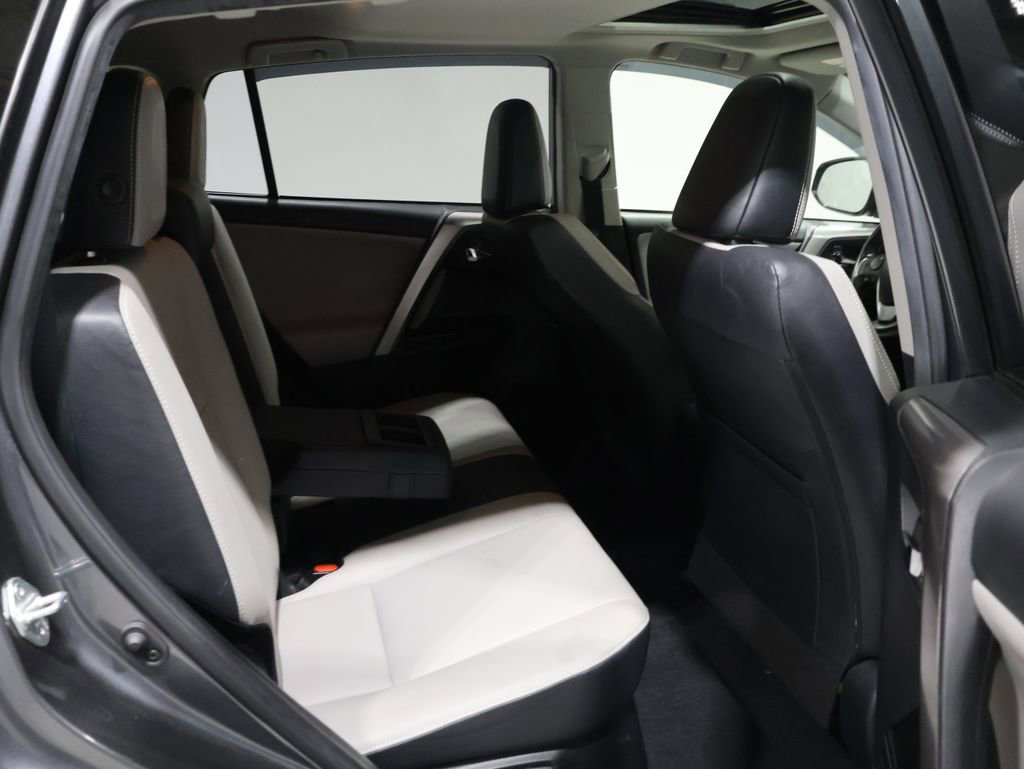 Used 2018 Toyota RAV4 Limited w/ Advanced Technology Package image 21