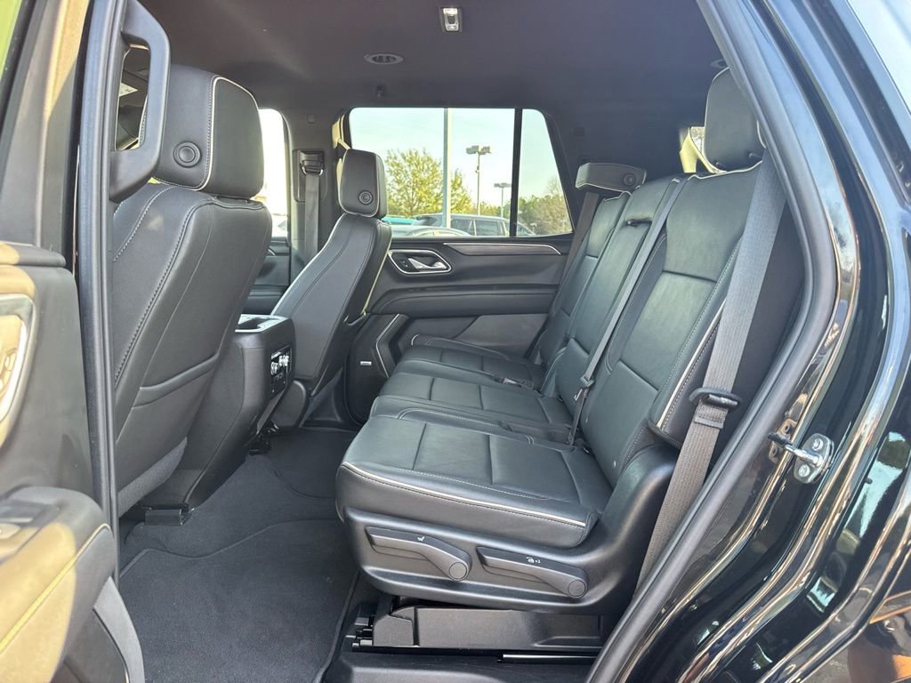Used 2024 GMC Yukon SLT image 15