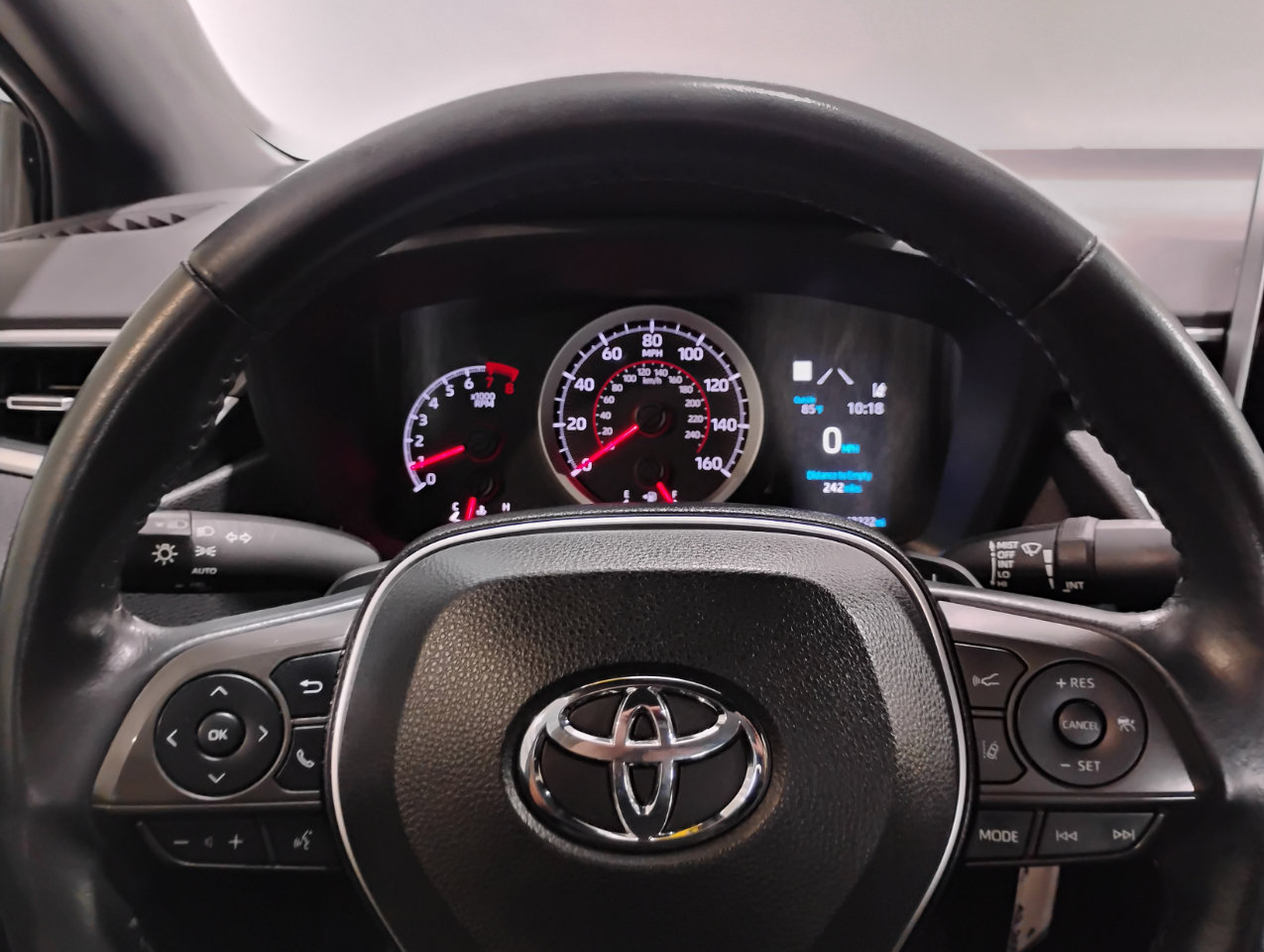 Used 2020 Toyota Corolla SE image 30