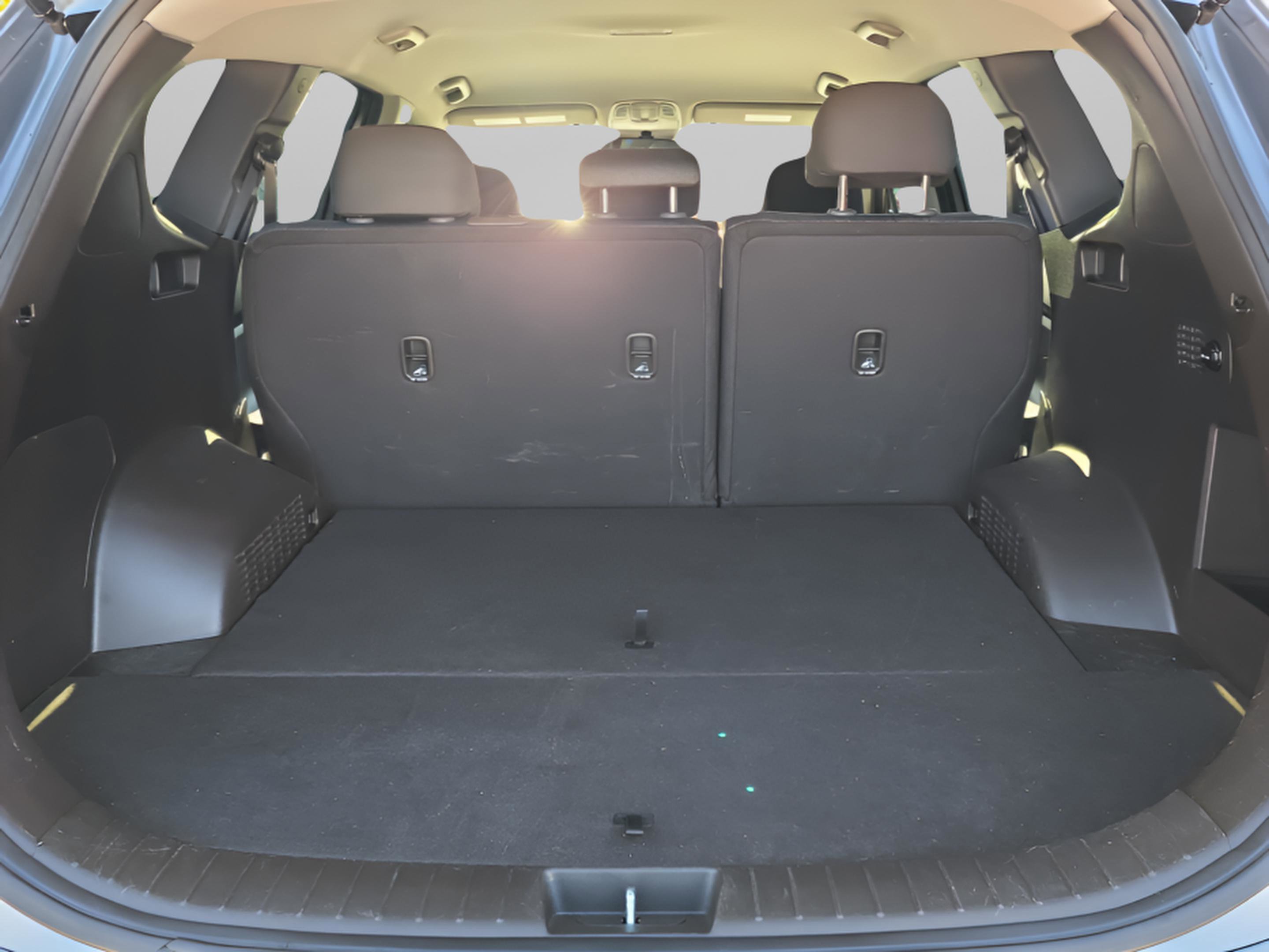 Used 2019 Hyundai Santa Fe SE image 8