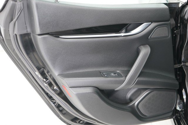 Used 2019 Maserati Ghibli S Q4 AWD/4WD image 61