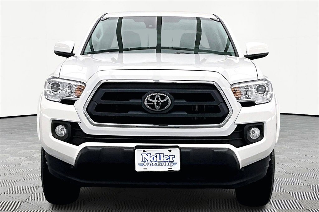 Used 2023 Toyota Tacoma SR5 image 3