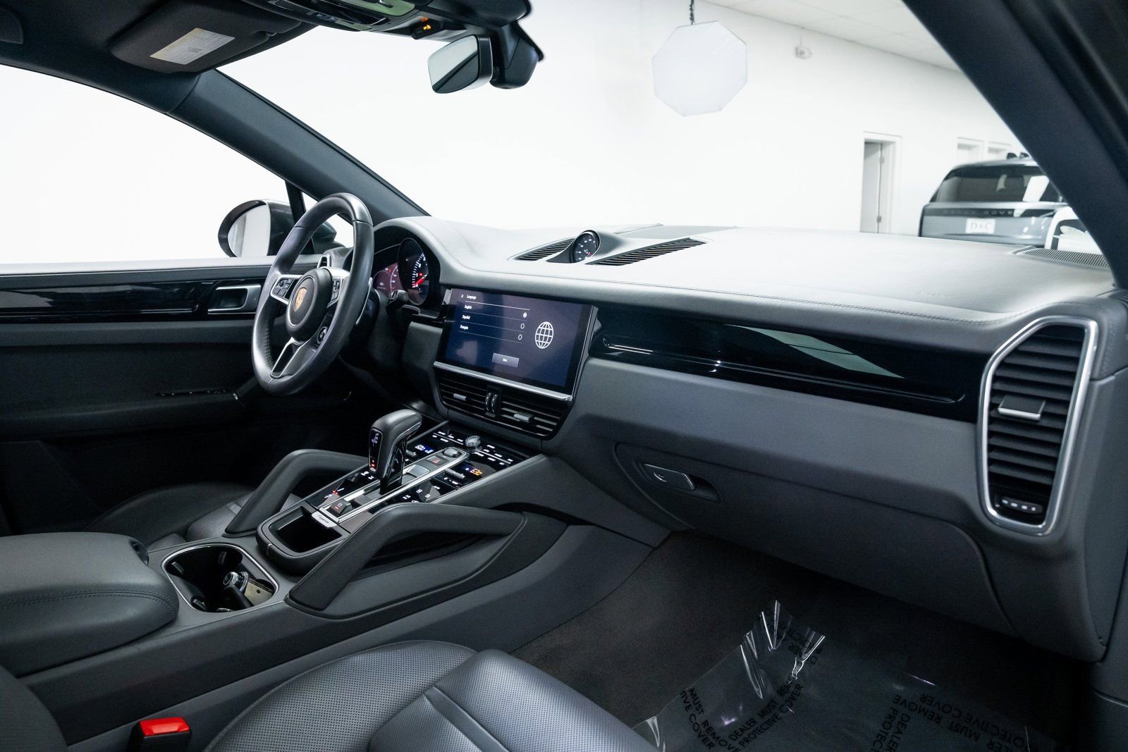 Used 2022 Porsche Cayenne Coupe image 26