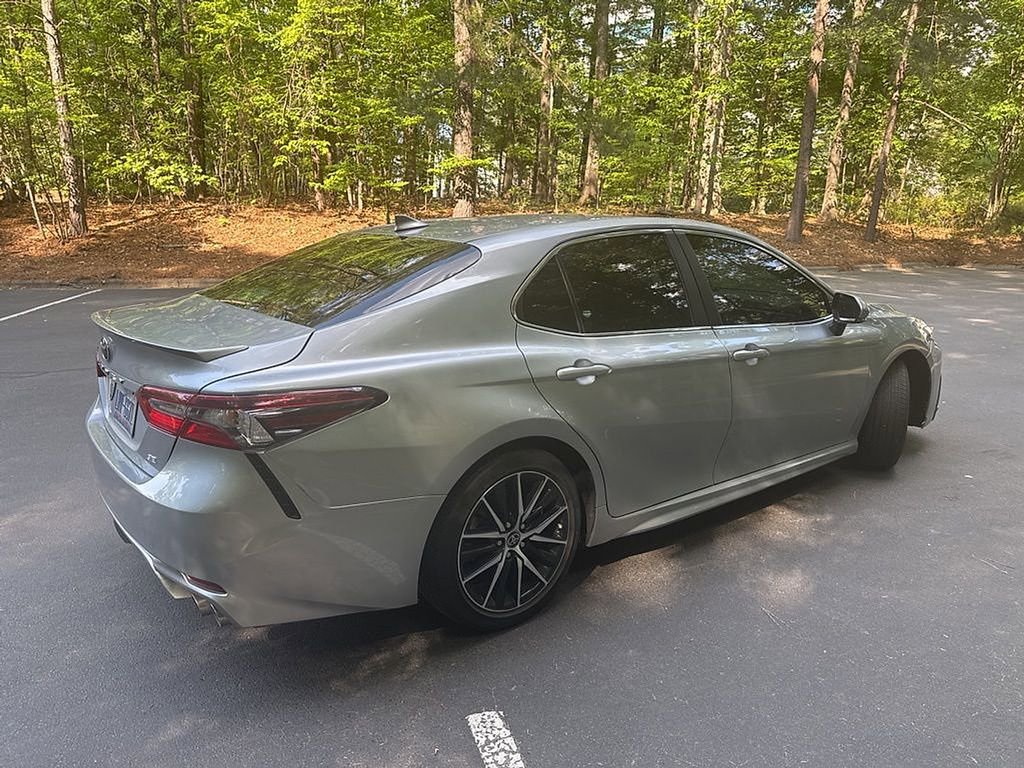 Used 2023 Toyota Camry SE FWD image 6