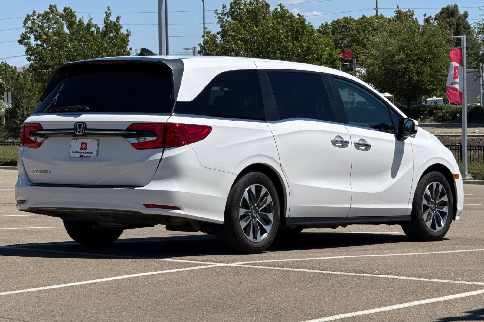 Used 2024 Honda Odyssey EX-L image 4