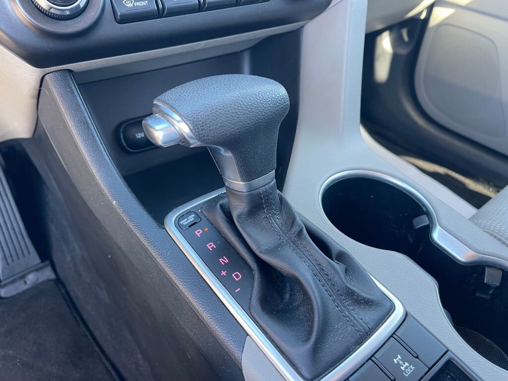 Used 2020 Kia Sportage LX image 13