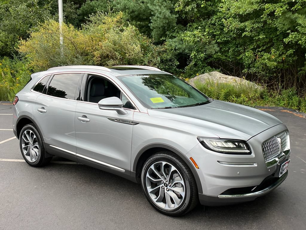 Used 2023 Lincoln Nautilus Reserve AWD/4WD image 7