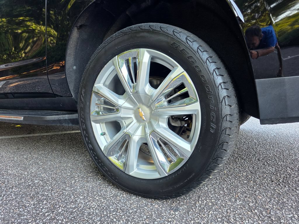 Used 2021 Chevrolet Suburban High Country AWD/4WD image 33