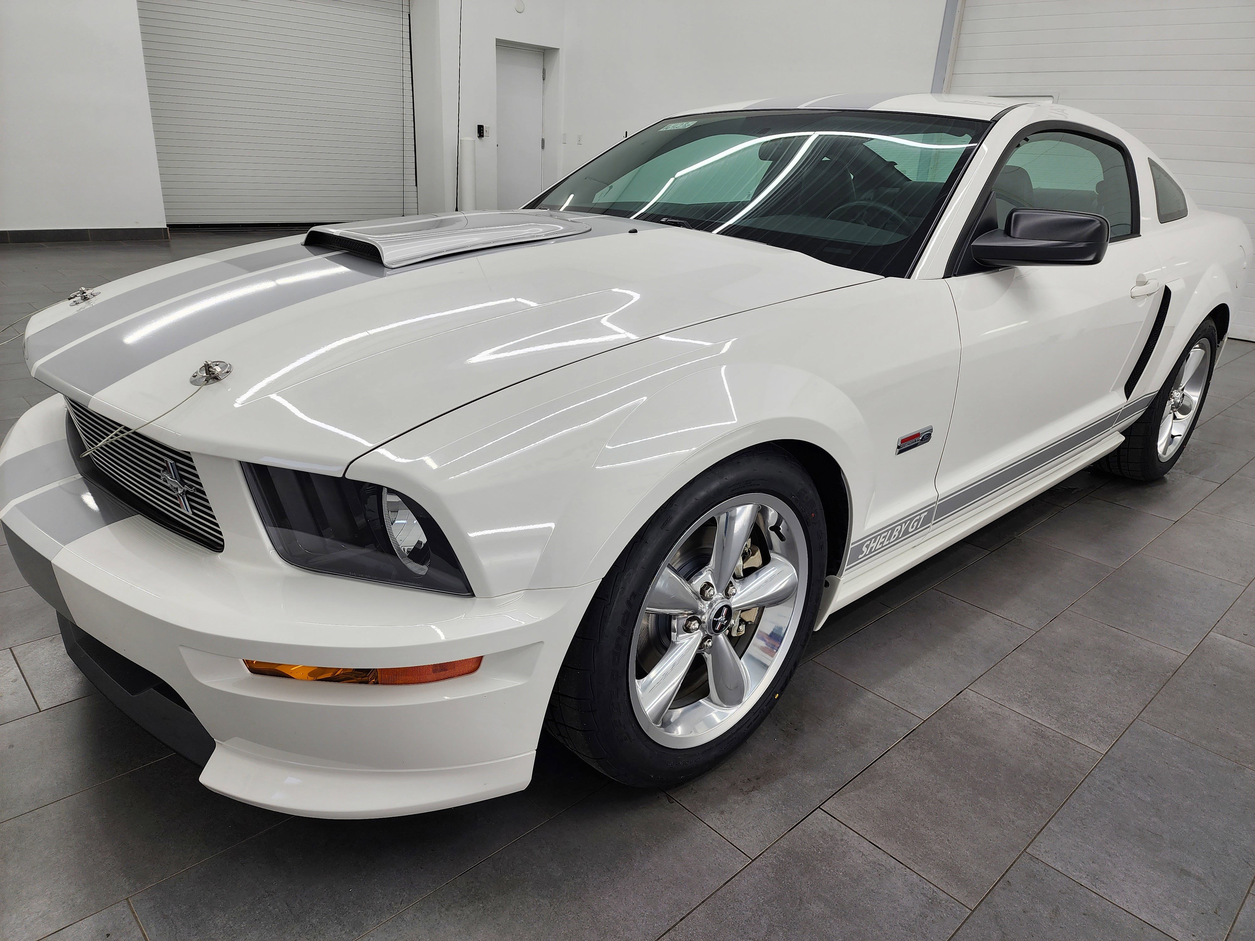 Used 2007 Ford Mustang GT RWD image 7